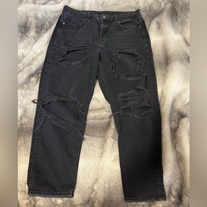 American Eagle Distressed High Rise Mom Jean Size 14